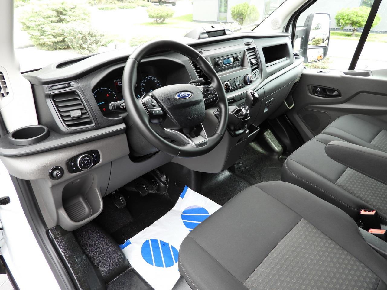 FORD TRANSIT BOX 8 PALLETS CRUISE CONTROL AIR CONDITIONING  130HP - شاحنة توصيل مبردة: صورة 2 FORD TRANSIT BOX 8 PALLETS CRUISE CONTROL AIR CONDITIONING  130HP - شاحنة توصيل مبردة: صورة 2