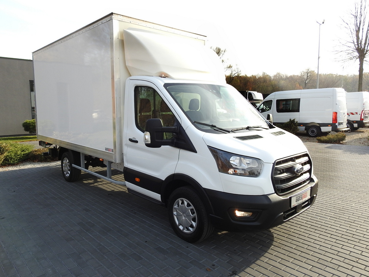 FORD TRANSIT BOX LIFT 8 PALLETS CRUISE CONTROL AIR CONDITIONING 130HP - شاحنة بصندوق مغلق: صورة 4 FORD TRANSIT BOX LIFT 8 PALLETS CRUISE CONTROL AIR CONDITIONING 130HP - شاحنة بصندوق مغلق: صورة 4