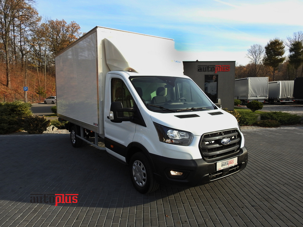FORD TRANSIT BOX LIFT 8 PALLETS CRUISE CONTROL AIR CONDITIONING 130HP - شاحنة بصندوق مغلق: صورة 1 FORD TRANSIT BOX LIFT 8 PALLETS CRUISE CONTROL AIR CONDITIONING 130HP - شاحنة بصندوق مغلق: صورة 1