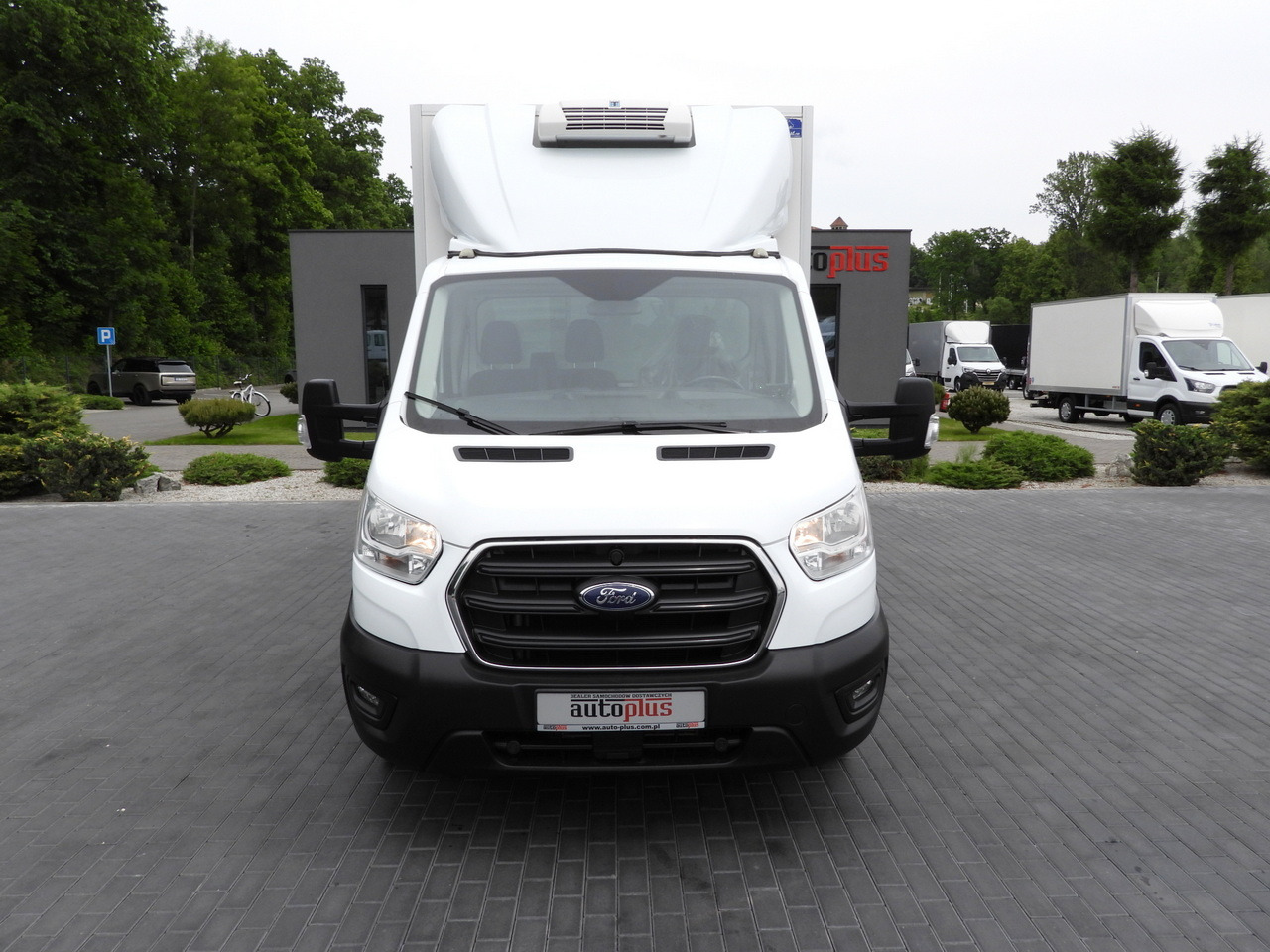 FORD TRANSIT BOX / REFRIGERATOR BOX 5*C / CRUISE CONTROL LED LIGHTS TWIN WHEELS AIR CONDITIONING 130HP - شاحنة بصندوق مغلق: صورة 5 FORD TRANSIT BOX / REFRIGERATOR BOX 5*C / CRUISE CONTROL LED LIGHTS TWIN WHEELS AIR CONDITIONING 130HP - شاحنة بصندوق مغلق: صورة 5