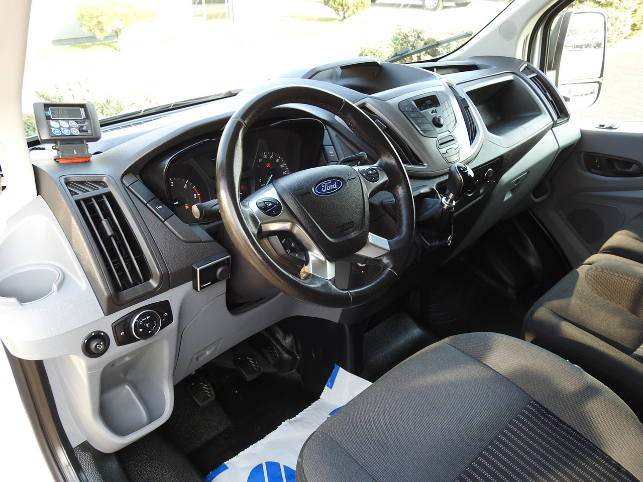 FORD TRANSIT  REFRIGERATOR VAN 0°C HEATING FUNCTION CRUISE CONTROL LED LIGHTS AIR CONDITIONING  130HP - شاحنة توصيل مبردة: صورة 2 FORD TRANSIT  REFRIGERATOR VAN 0°C HEATING FUNCTION CRUISE CONTROL LED LIGHTS AIR CONDITIONING  130HP - شاحنة توصيل مبردة: صورة 2