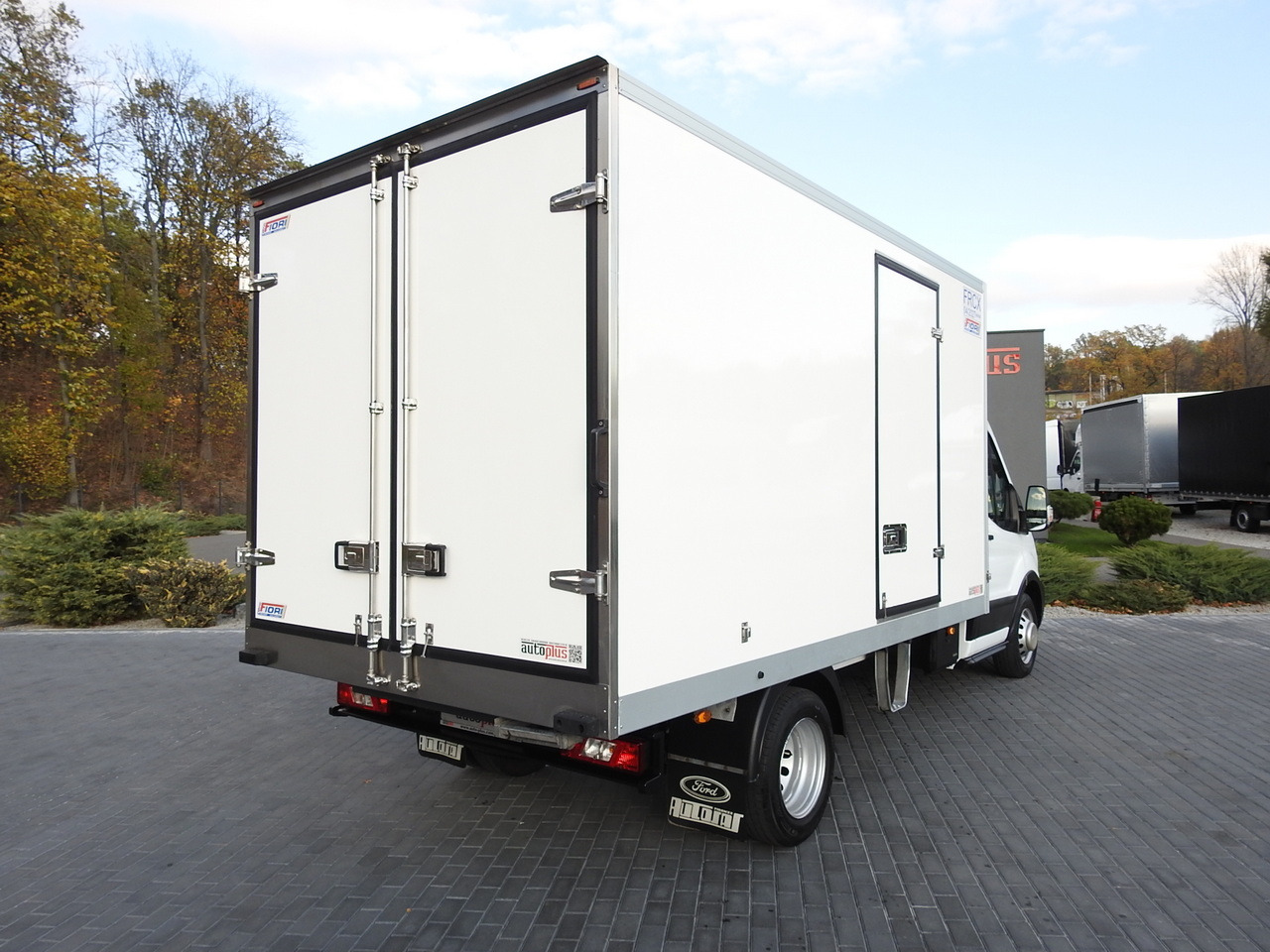 FORD TRANSIT REGRIGERATOR BOX -10*C POWER SUPPLY 230V CRUISE CONTROL AIR CONDITIONING LED LIGHTS PNEUMATICS TWIN WHEELS 130HP - شاحنة توصيل مبردة: صورة 3 FORD TRANSIT REGRIGERATOR BOX -10*C POWER SUPPLY 230V CRUISE CONTROL AIR CONDITIONING LED LIGHTS PNEUMATICS TWIN WHEELS 130HP - شاحنة توصيل مبردة: صورة 3