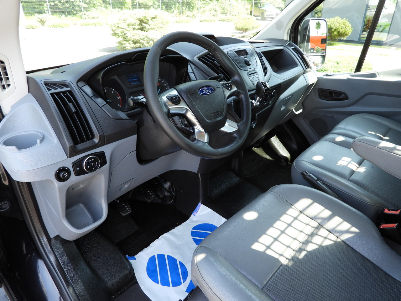 FORD TRANSIT STAKE BODY 8 PALLETS CRUISE CONTROL TWIN WHEELS AIR CONDITIONING 125HP - شاحنة توصيل مفتوحة: صورة 2 FORD TRANSIT STAKE BODY 8 PALLETS CRUISE CONTROL TWIN WHEELS AIR CONDITIONING 125HP - شاحنة توصيل مفتوحة: صورة 2