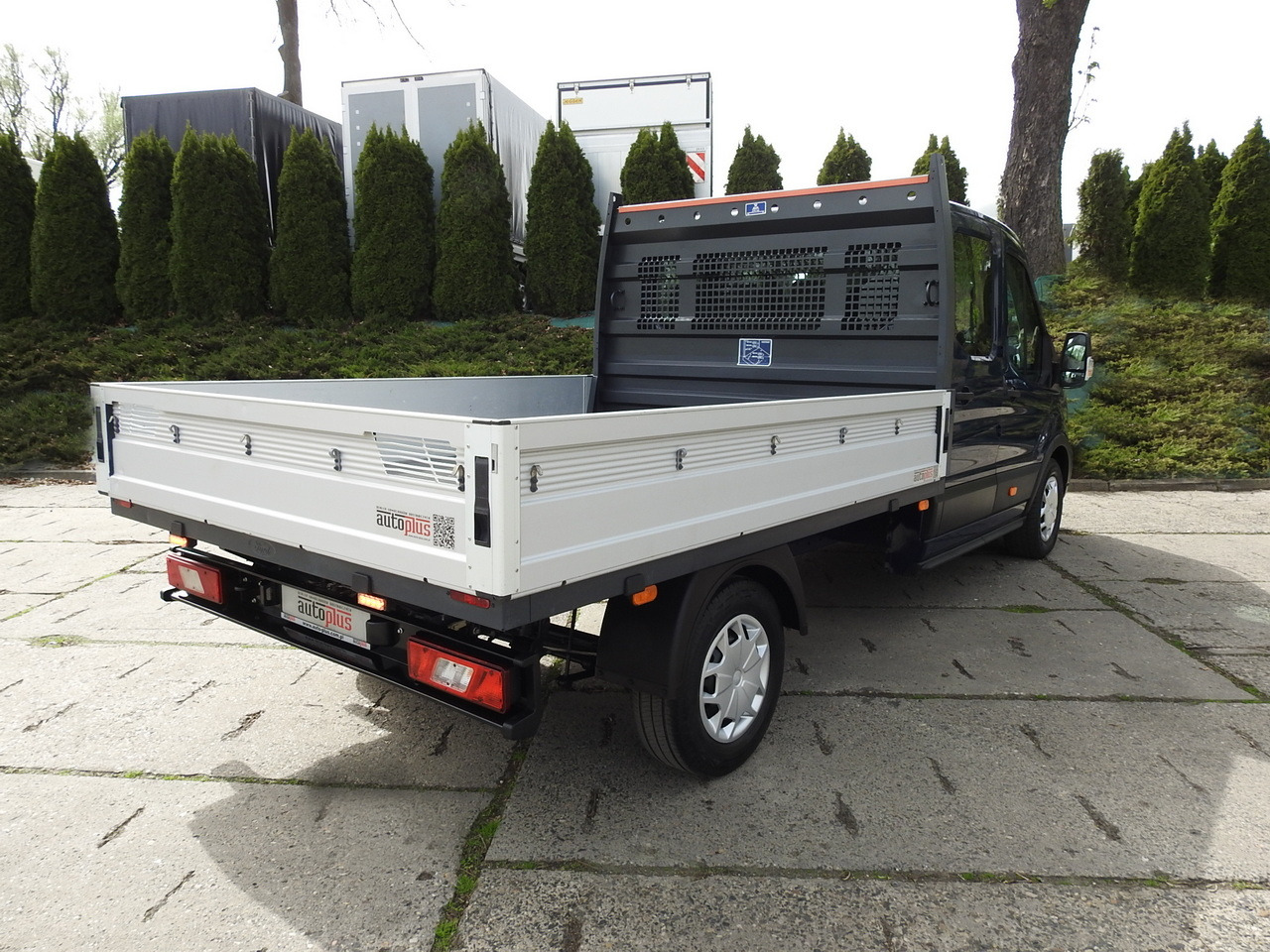 FORD TRANSIT STAKE BODY DOUBLE CABIN DOKA 7 SEATS CRUISE CONTROL AIR CONDITIONING LED LIGHTS 130HP - الشاحنات الصغيرة كابينة مزدوجة: صورة 3 FORD TRANSIT STAKE BODY DOUBLE CABIN DOKA 7 SEATS CRUISE CONTROL AIR CONDITIONING LED LIGHTS 130HP - الشاحنات الصغيرة كابينة مزدوجة: صورة 3