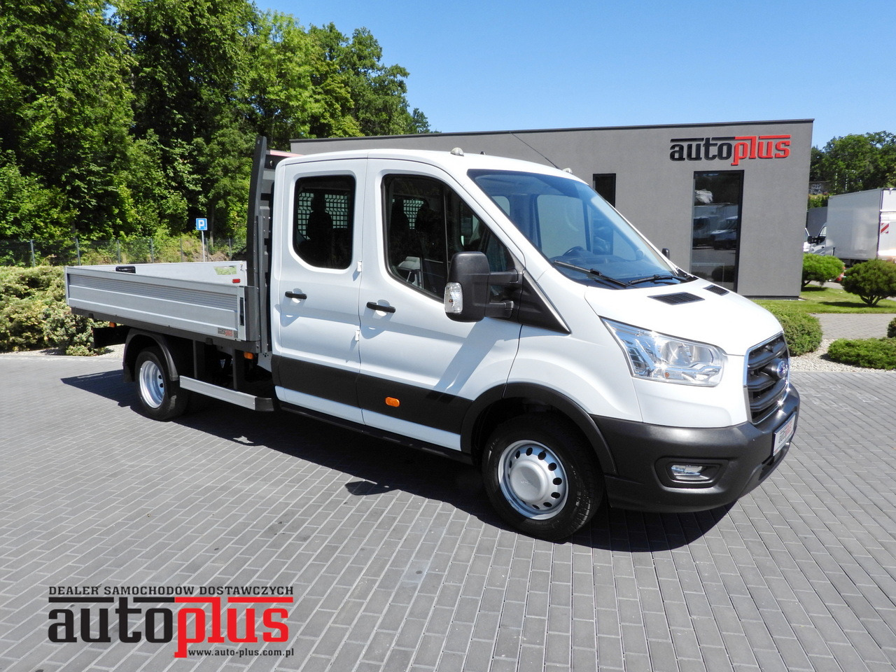 FORD TRANSIT STAKE BODY DOUBLE CABIN DOKA 7 SEATS TWIN WHEELS AIR CONDITIONING 130HP - شاحنة توصيل مفتوحة: صورة 1 FORD TRANSIT STAKE BODY DOUBLE CABIN DOKA 7 SEATS TWIN WHEELS AIR CONDITIONING 130HP - شاحنة توصيل مفتوحة: صورة 1