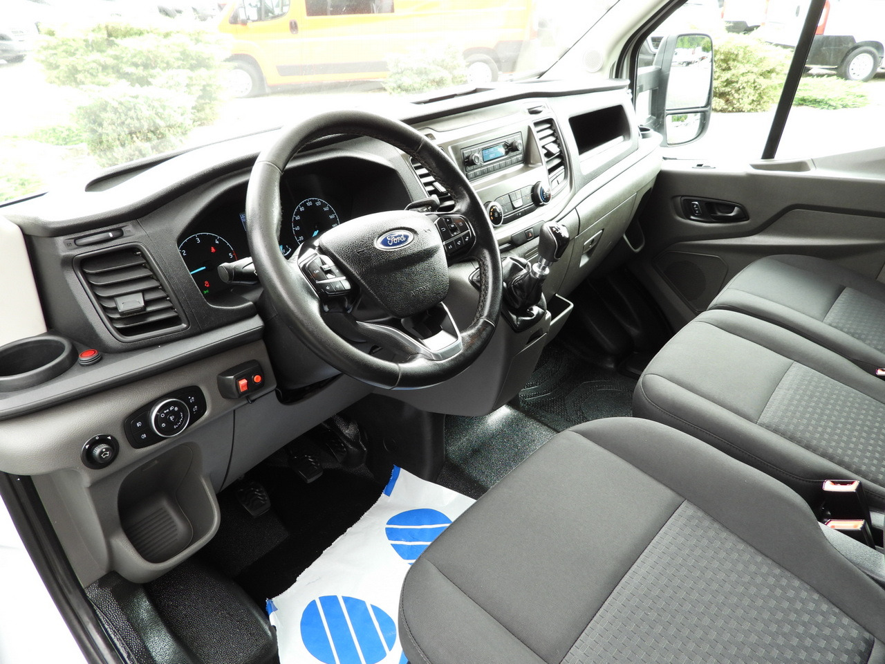 FORD TRANSIT TARPAULIN 8 PALLETS CRUISE CONTROL LED LIGHTS TWIN WHEELS AIR CONDITIONING 130HP - شاحنة مغلقة بستائر جانبية: صورة 2 FORD TRANSIT TARPAULIN 8 PALLETS CRUISE CONTROL LED LIGHTS TWIN WHEELS AIR CONDITIONING 130HP - شاحنة مغلقة بستائر جانبية: صورة 2