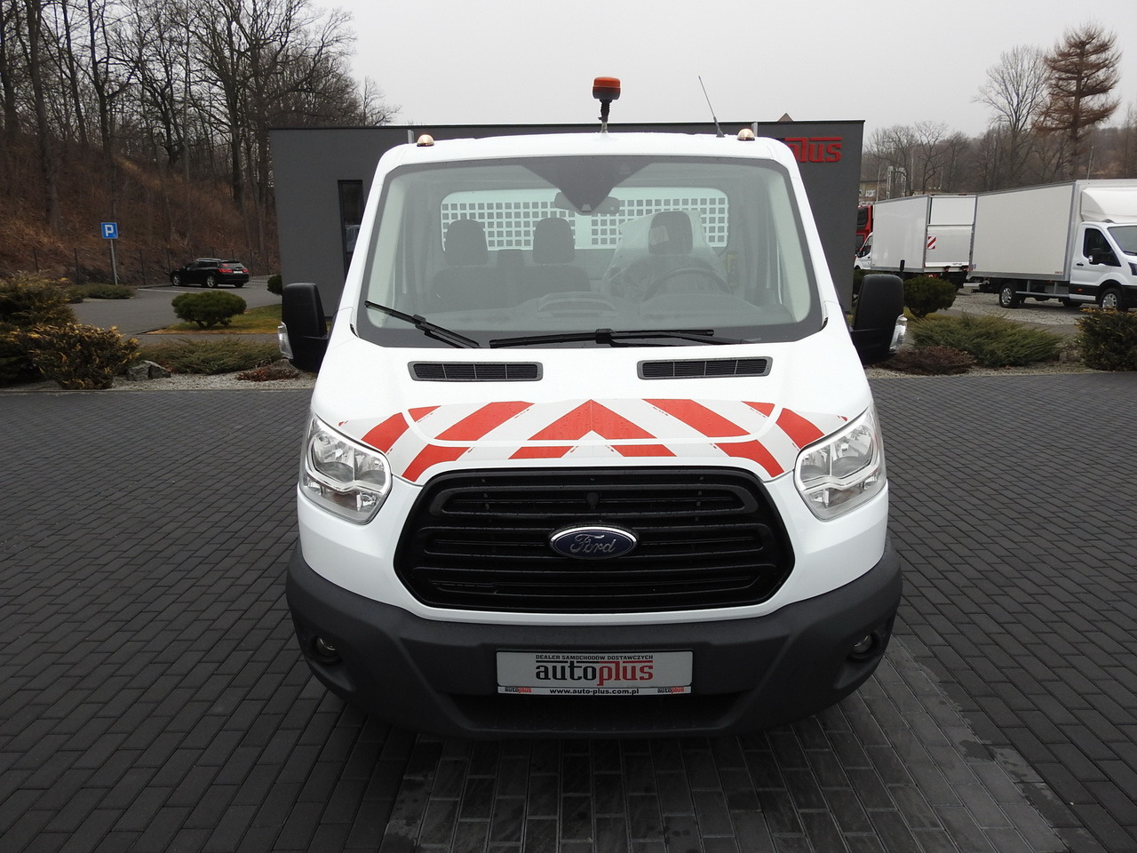 FORD TRANSIT TIPPER CRUISE CONTROL AIR CONDITIONING TWIN WHEELS 170HP - قلاب صغير: صورة 5 FORD TRANSIT TIPPER CRUISE CONTROL AIR CONDITIONING TWIN WHEELS 170HP - قلاب صغير: صورة 5