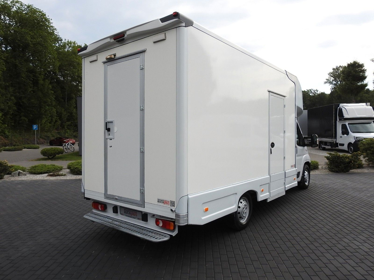 Fiat DUCATO KOFFER 8 PALETTEN KLIMAANLAGE 130PS - شاحنة بصندوق مغلق: صورة 3 Fiat DUCATO KOFFER 8 PALETTEN KLIMAANLAGE 130PS - شاحنة بصندوق مغلق: صورة 3