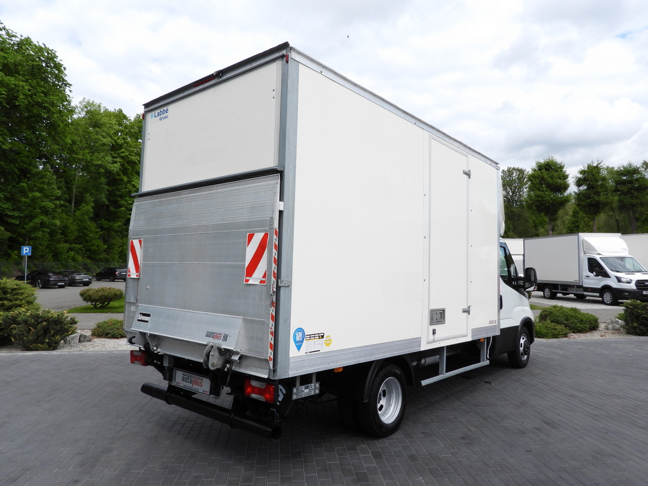 IVECO DAILY 35C16 BOX LIFT 8 PALLETS CRUISE CONTROL TWIN WHEELS AIR CONDITIONING 160HP - شاحنة بصندوق مغلق: صورة 3 IVECO DAILY 35C16 BOX LIFT 8 PALLETS CRUISE CONTROL TWIN WHEELS AIR CONDITIONING 160HP - شاحنة بصندوق مغلق: صورة 3