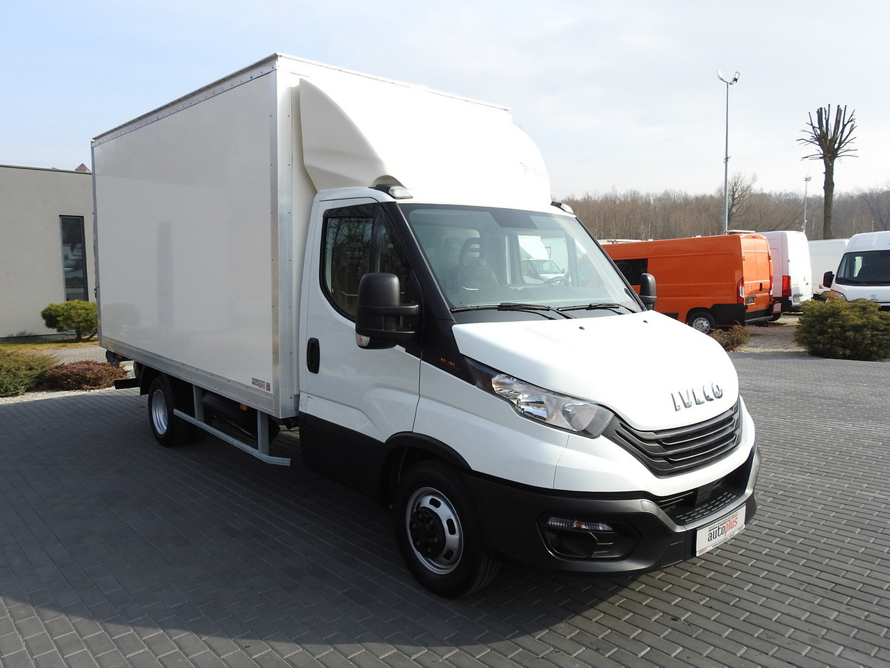 IVECO DAILY 35C16 BOX LIFT 8 PALLETS CRUISE CONTROL TWIN WHEELS AIR CONDITIONING 160HP - شاحنة بصندوق مغلق: صورة 4 IVECO DAILY 35C16 BOX LIFT 8 PALLETS CRUISE CONTROL TWIN WHEELS AIR CONDITIONING 160HP - شاحنة بصندوق مغلق: صورة 4