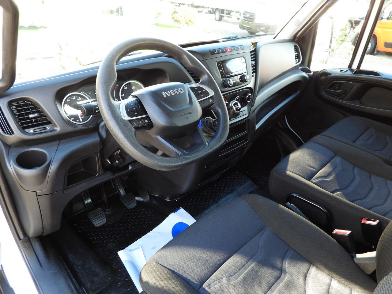 IVECO DAILY 35C16 TIPPER CRUISE CONTROL TWIN WHEELS AIR CONDITIONING 160HP - قلاب صغير: صورة 2 IVECO DAILY 35C16 TIPPER CRUISE CONTROL TWIN WHEELS AIR CONDITIONING 160HP - قلاب صغير: صورة 2