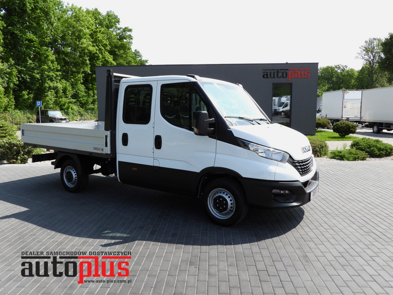 IVECO DAILY 35S12 STAKE BODY DOUBLE CABIN DOKA 7 SEATS AIR CONDITIONING 120HP - الشاحنات الصغيرة كابينة مزدوجة: صورة 1 IVECO DAILY 35S12 STAKE BODY DOUBLE CABIN DOKA 7 SEATS AIR CONDITIONING 120HP - الشاحنات الصغيرة كابينة مزدوجة: صورة 1