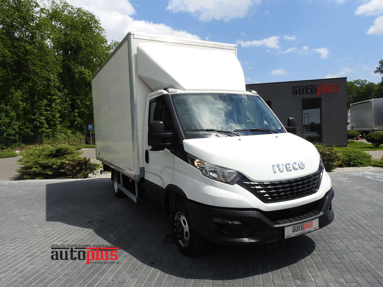 IVECO DAILY 35S14 8 PALLETS CRUISE CONTROL TWIN WHEELS AIR CONDITIONING 140HP - شاحنة بصندوق مغلق: صورة 1 IVECO DAILY 35S14 8 PALLETS CRUISE CONTROL TWIN WHEELS AIR CONDITIONING 140HP - شاحنة بصندوق مغلق: صورة 1