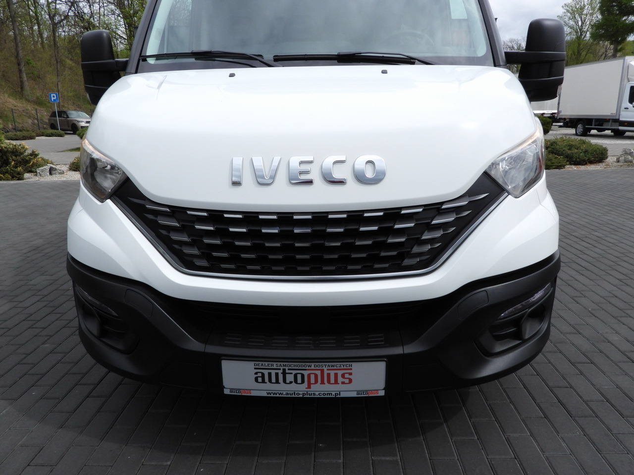 شاحنة توصيل مبردة IVECO DAILY 35S14 REFRIGERATOR VAN 0*C POWER SUPPLY 230V CRUISE CONTROL AUTOMATIC TRANSMISSION HI-MATIC AIR CONDITIONING 140HP: صورة 21 شاحنة توصيل مبردة IVECO DAILY 35S14 REFRIGERATOR VAN 0*C POWER SUPPLY 230V CRUISE CONTROL AUTOMATIC TRANSMISSION HI-MATIC AIR CONDITIONING 140HP: صورة 21