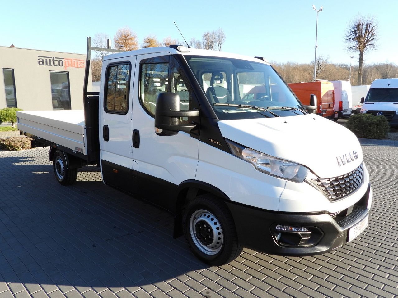 IVECO DAILY 35S14 STAKE BODY DOUBLE CABIN DOKA 7 SEATS CRUISE CONTROL AIR CONDITIONING 140HP - الشاحنات الصغيرة كابينة مزدوجة: صورة 4 IVECO DAILY 35S14 STAKE BODY DOUBLE CABIN DOKA 7 SEATS CRUISE CONTROL AIR CONDITIONING 140HP - الشاحنات الصغيرة كابينة مزدوجة: صورة 4