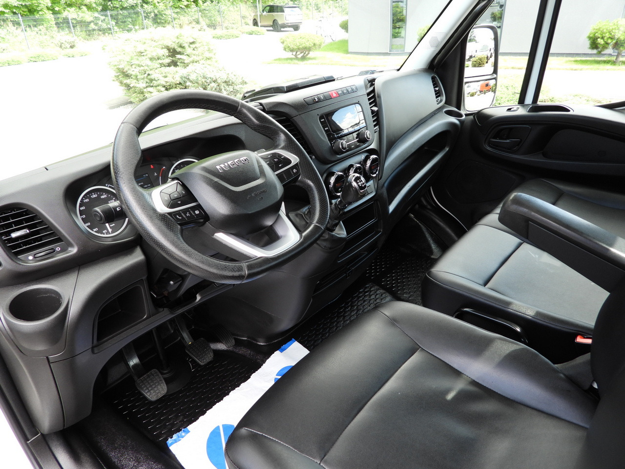 IVECO DAILY 35S16 STAKE BODY 10 PALLETS CRUISE CONTROL AIR CONDITIONING 160HP - شاحنة توصيل مفتوحة: صورة 2 IVECO DAILY 35S16 STAKE BODY 10 PALLETS CRUISE CONTROL AIR CONDITIONING 160HP - شاحنة توصيل مفتوحة: صورة 2