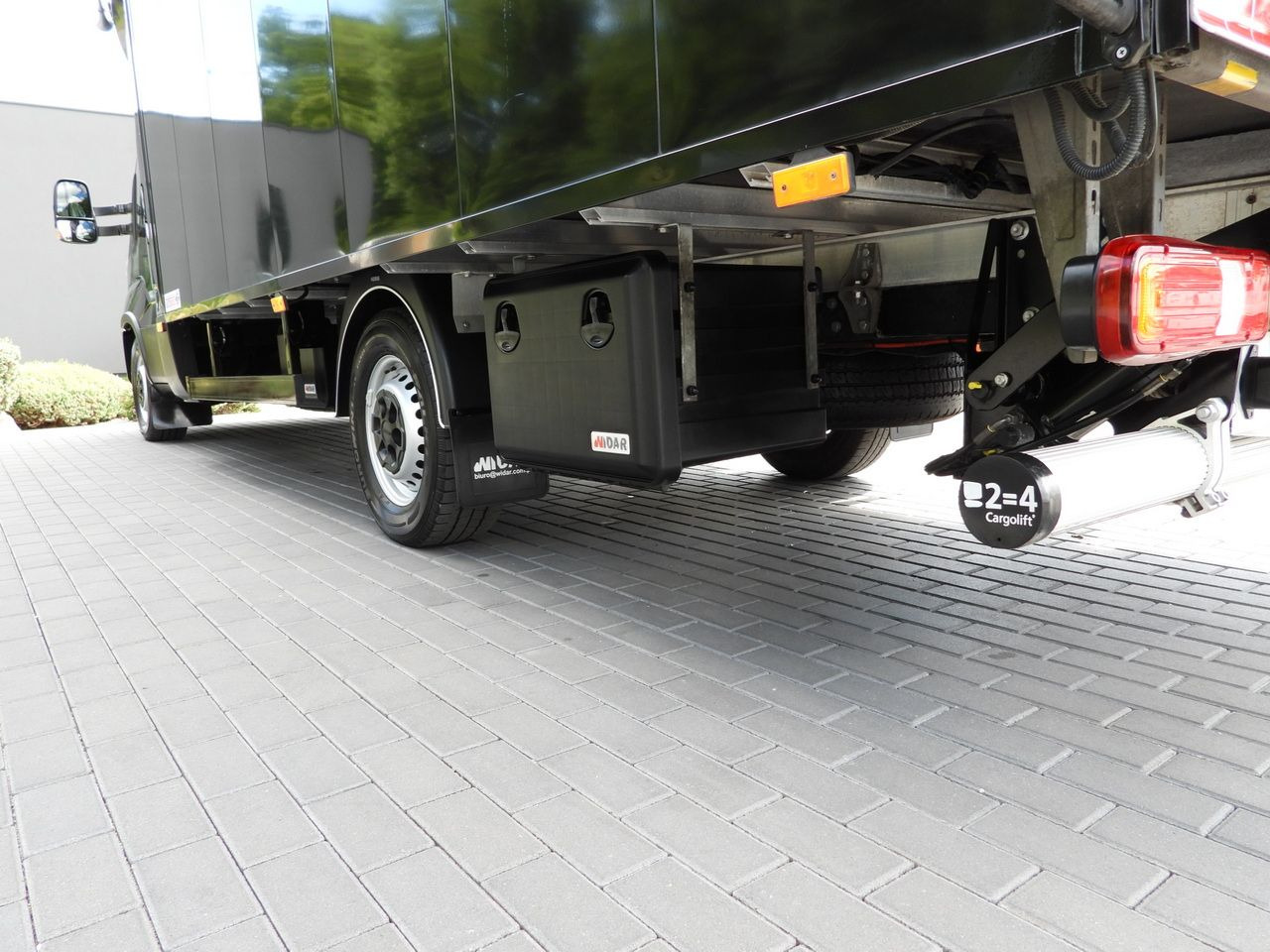 شاحنة بصندوق مغلق IVECO DAILY 35S18 BOX LIFT 8 PALLETS WEBASTO CRUISE CONTROL NAVIGATION LED LIGHTS PNEUMATICS AIR CONDITIONING 180HP: صورة 16 شاحنة بصندوق مغلق IVECO DAILY 35S18 BOX LIFT 8 PALLETS WEBASTO CRUISE CONTROL NAVIGATION LED LIGHTS PNEUMATICS AIR CONDITIONING 180HP: صورة 16