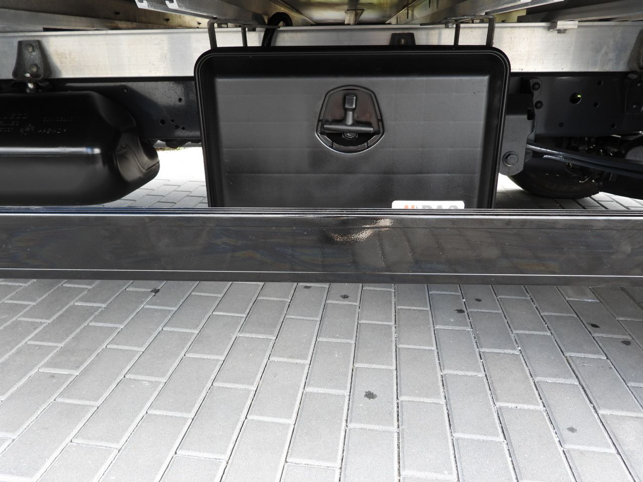 شاحنة بصندوق مغلق IVECO DAILY 35S18 BOX LIFT 8 PALLETS WEBASTO CRUISE CONTROL NAVIGATION LED LIGHTS PNEUMATICS AIR CONDITIONING 180HP: صورة 24 شاحنة بصندوق مغلق IVECO DAILY 35S18 BOX LIFT 8 PALLETS WEBASTO CRUISE CONTROL NAVIGATION LED LIGHTS PNEUMATICS AIR CONDITIONING 180HP: صورة 24