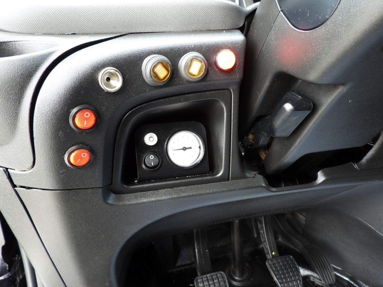 شاحنة بصندوق مغلق IVECO DAILY 35S18 BOX LIFT 8 PALLETS WEBASTO CRUISE CONTROL NAVIGATION LED LIGHTS PNEUMATICS AIR CONDITIONING 180HP: صورة 33 شاحنة بصندوق مغلق IVECO DAILY 35S18 BOX LIFT 8 PALLETS WEBASTO CRUISE CONTROL NAVIGATION LED LIGHTS PNEUMATICS AIR CONDITIONING 180HP: صورة 33