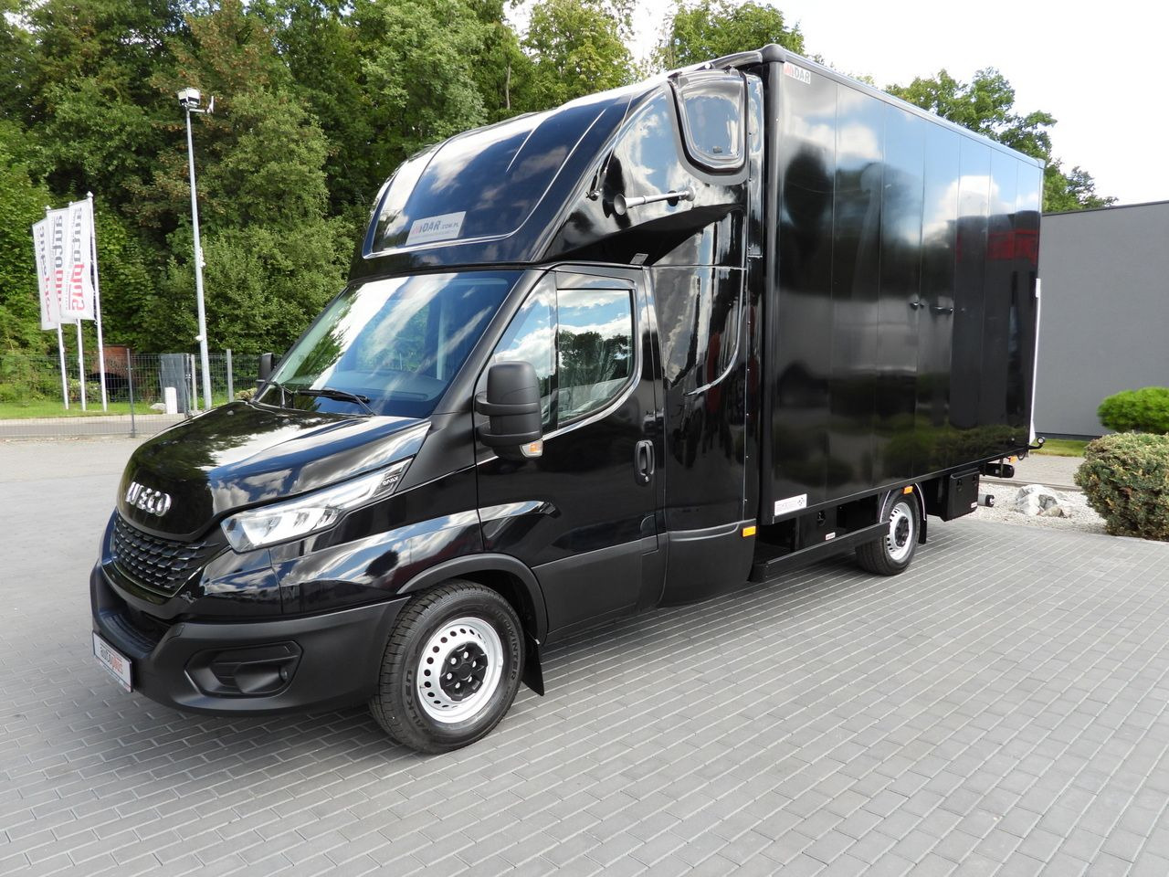شاحنة بصندوق مغلق IVECO DAILY 35S18 BOX LIFT 8 PALLETS WEBASTO CRUISE CONTROL NAVIGATION LED LIGHTS PNEUMATICS AIR CONDITIONING 180HP: صورة 6 شاحنة بصندوق مغلق IVECO DAILY 35S18 BOX LIFT 8 PALLETS WEBASTO CRUISE CONTROL NAVIGATION LED LIGHTS PNEUMATICS AIR CONDITIONING 180HP: صورة 6