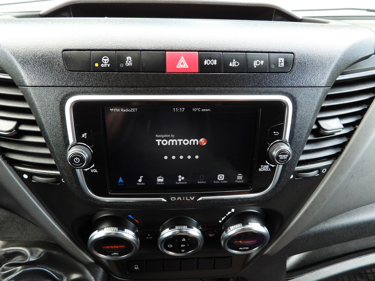 شاحنة بصندوق مغلق IVECO DAILY 35S18 BOX LIFT 8 PALLETS WEBASTO CRUISE CONTROL NAVIGATION LED LIGHTS PNEUMATICS AIR CONDITIONING 180HP: صورة 40 شاحنة بصندوق مغلق IVECO DAILY 35S18 BOX LIFT 8 PALLETS WEBASTO CRUISE CONTROL NAVIGATION LED LIGHTS PNEUMATICS AIR CONDITIONING 180HP: صورة 40