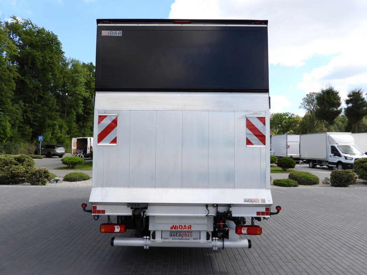 شاحنة بصندوق مغلق IVECO DAILY 35S18 BOX LIFT 8 PALLETS WEBASTO CRUISE CONTROL NAVIGATION LED LIGHTS PNEUMATICS AIR CONDITIONING 180HP: صورة 10 شاحنة بصندوق مغلق IVECO DAILY 35S18 BOX LIFT 8 PALLETS WEBASTO CRUISE CONTROL NAVIGATION LED LIGHTS PNEUMATICS AIR CONDITIONING 180HP: صورة 10