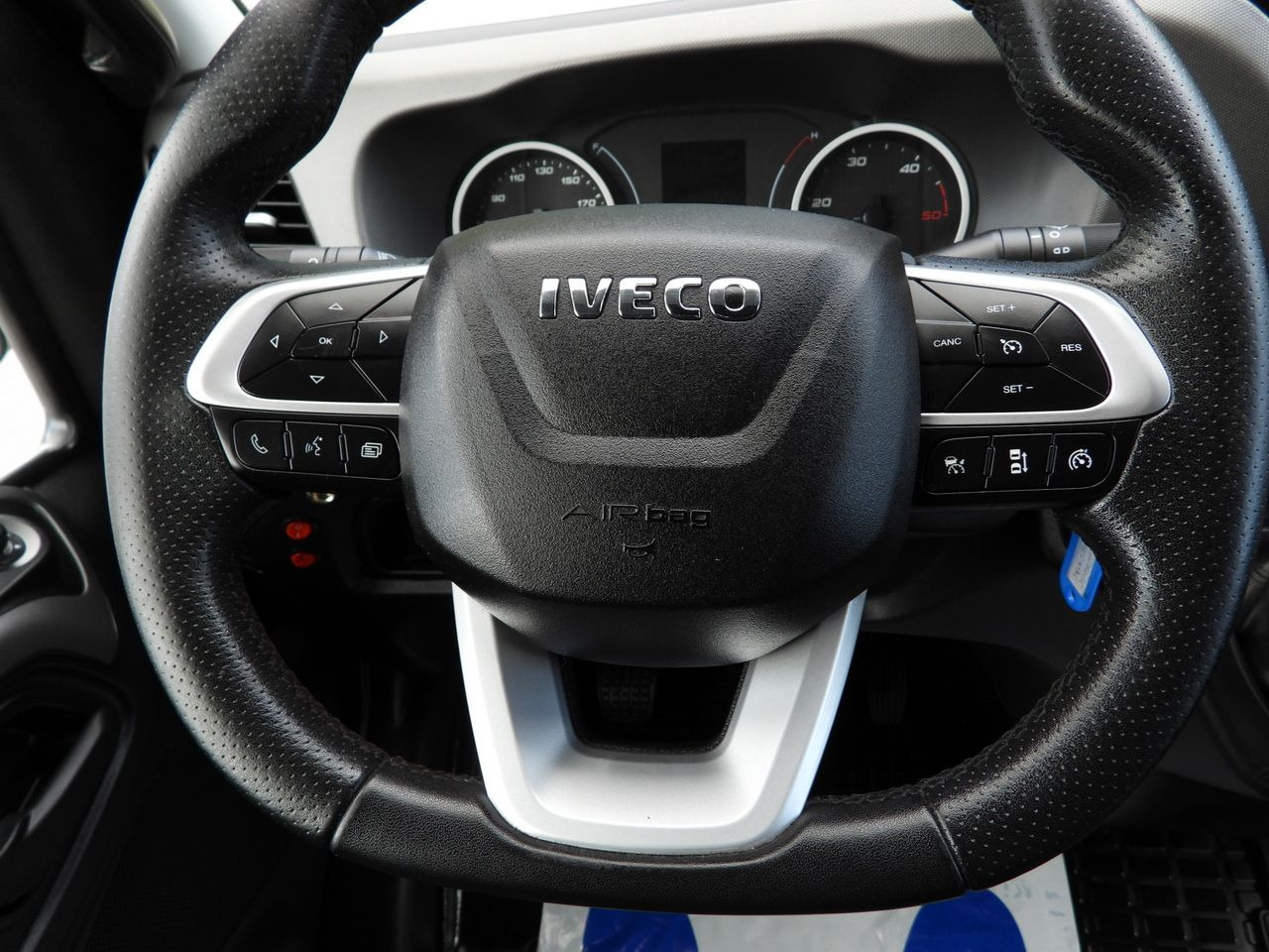 شاحنة بصندوق مغلق IVECO DAILY 35S18 BOX LIFT 8 PALLETS WEBASTO CRUISE CONTROL NAVIGATION LED LIGHTS PNEUMATICS AIR CONDITIONING 180HP: صورة 35 شاحنة بصندوق مغلق IVECO DAILY 35S18 BOX LIFT 8 PALLETS WEBASTO CRUISE CONTROL NAVIGATION LED LIGHTS PNEUMATICS AIR CONDITIONING 180HP: صورة 35