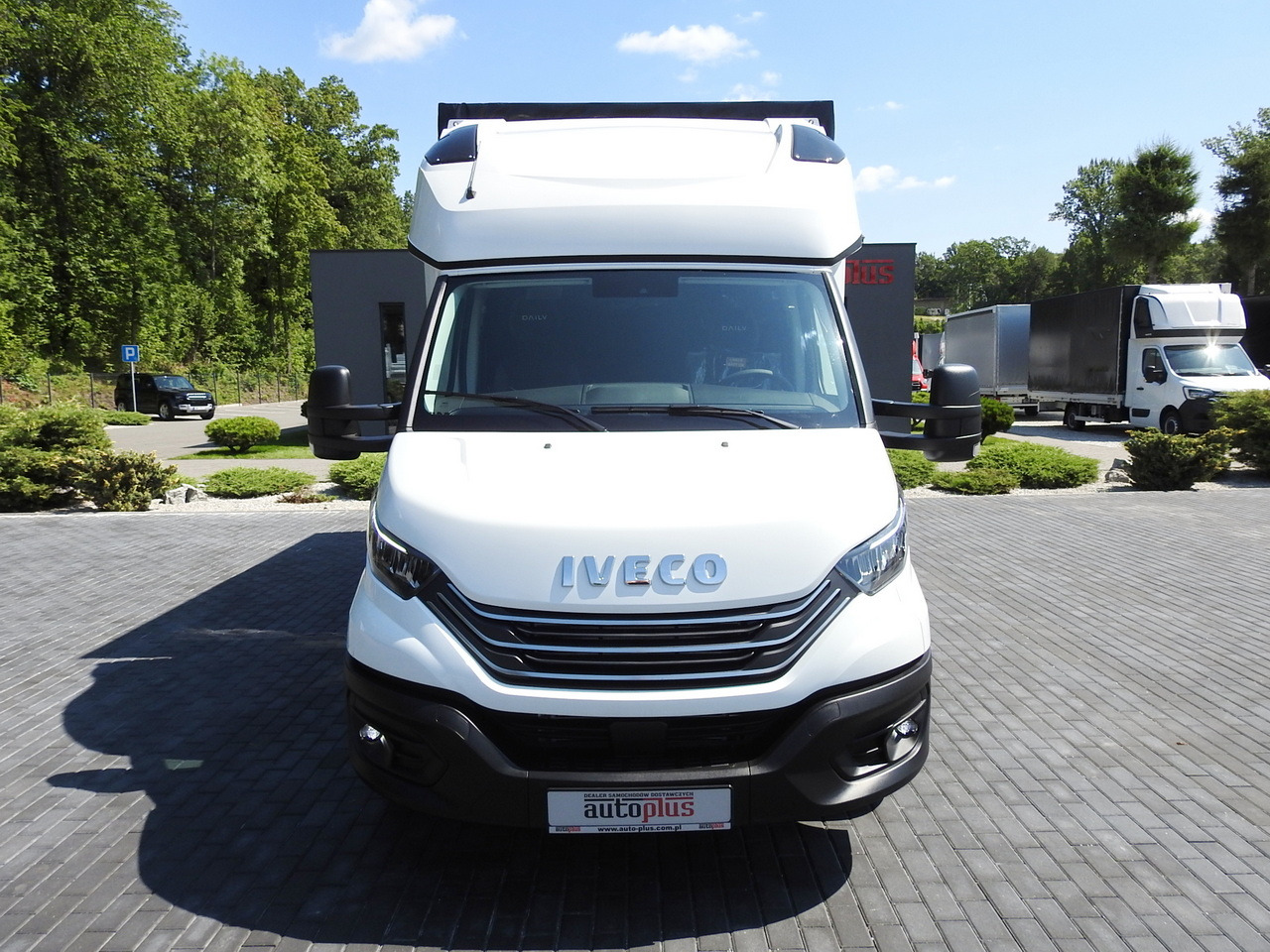 IVECO DAILY 35S18 NEW TARPAULIN 8 PALLETS CRUISE CONTROL NAVIGATION LED LIGHTS AUTOMATIC TRANSMISSION HI-MATIC MANUFACTURERS WARRANTY 180HP - شاحنة مغلقة بستائر جانبية: صورة 5 IVECO DAILY 35S18 NEW TARPAULIN 8 PALLETS CRUISE CONTROL NAVIGATION LED LIGHTS AUTOMATIC TRANSMISSION HI-MATIC MANUFACTURERS WARRANTY 180HP - شاحنة مغلقة بستائر جانبية: صورة 5