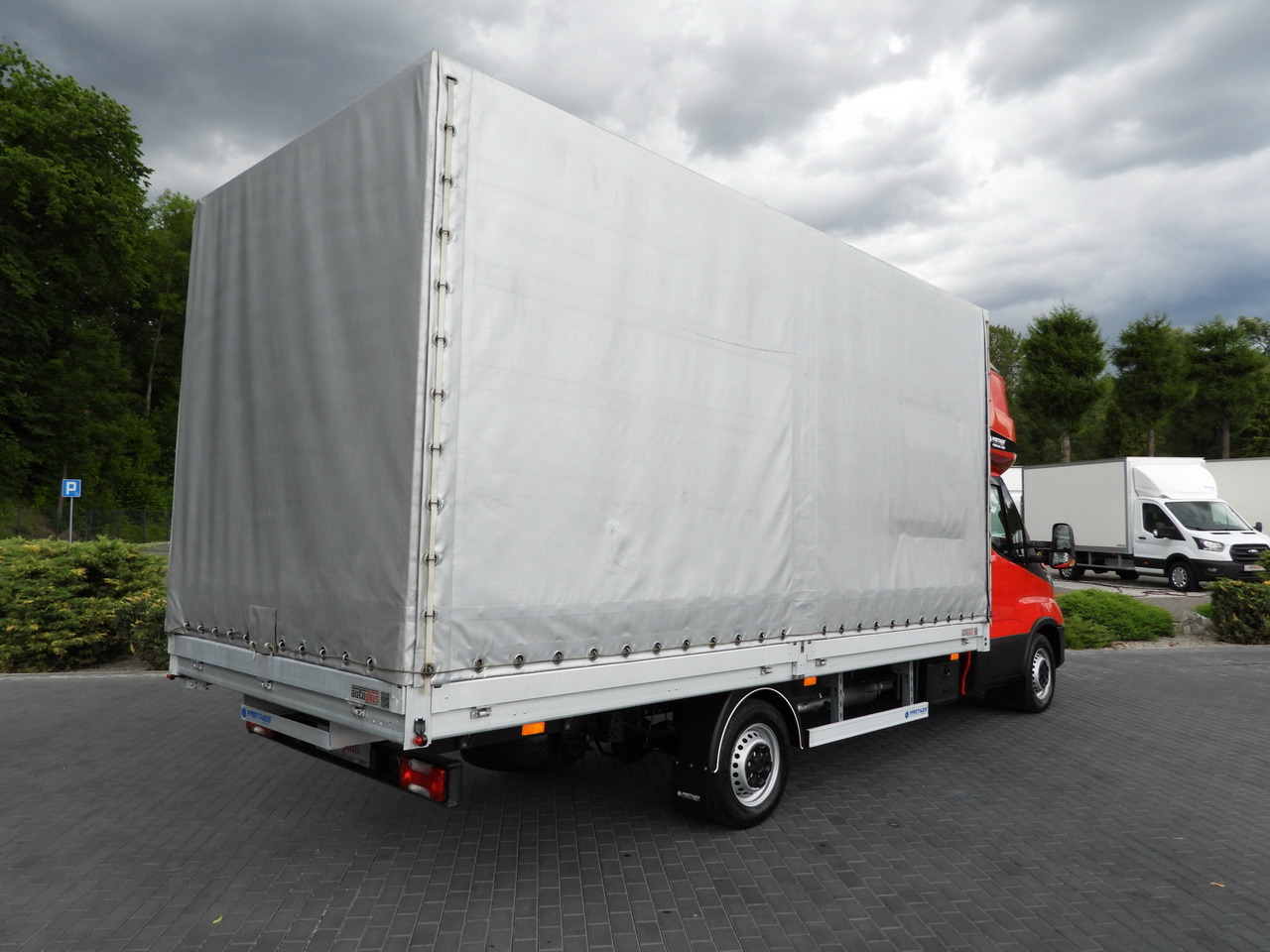 IVECO DAILY 35S18 TARPAULIN 10 PALLETS WEBASTO CRUISE CONTROL LED LIGHTS AIR CONDITIONING 180HP - شاحنة مغلقة بستائر جانبية: صورة 3 IVECO DAILY 35S18 TARPAULIN 10 PALLETS WEBASTO CRUISE CONTROL LED LIGHTS AIR CONDITIONING 180HP - شاحنة مغلقة بستائر جانبية: صورة 3