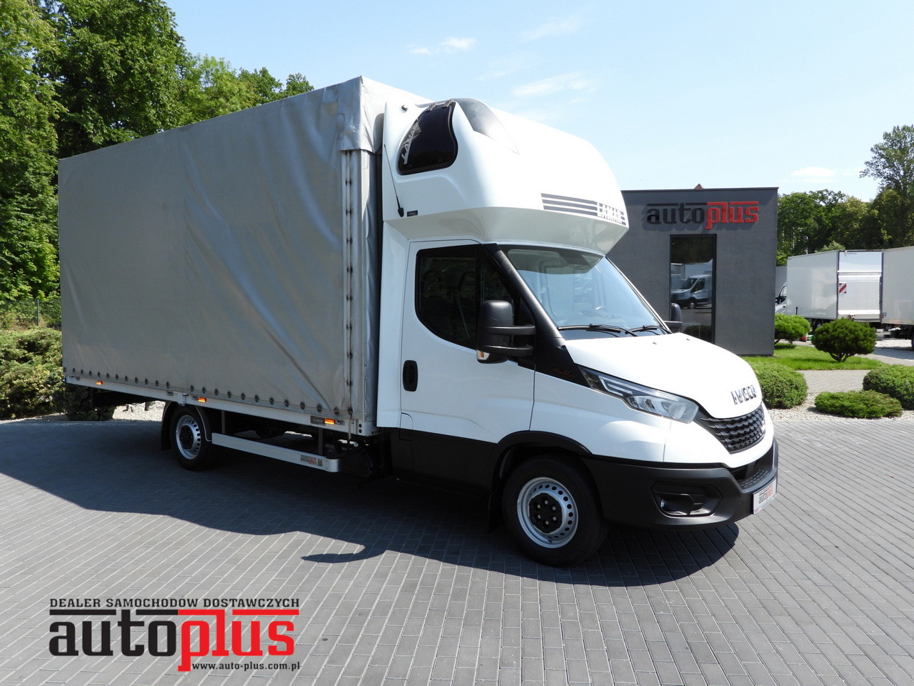 IVECO DAILY 35S18 TARPAULIN 10 PALLETS WEBASTO CRUISE CONTROL LED LIGHTS PNEUMATICS AIR CONDITIONING 180HP - شاحنة مغلقة بستائر جانبية: صورة 1 IVECO DAILY 35S18 TARPAULIN 10 PALLETS WEBASTO CRUISE CONTROL LED LIGHTS PNEUMATICS AIR CONDITIONING 180HP - شاحنة مغلقة بستائر جانبية: صورة 1