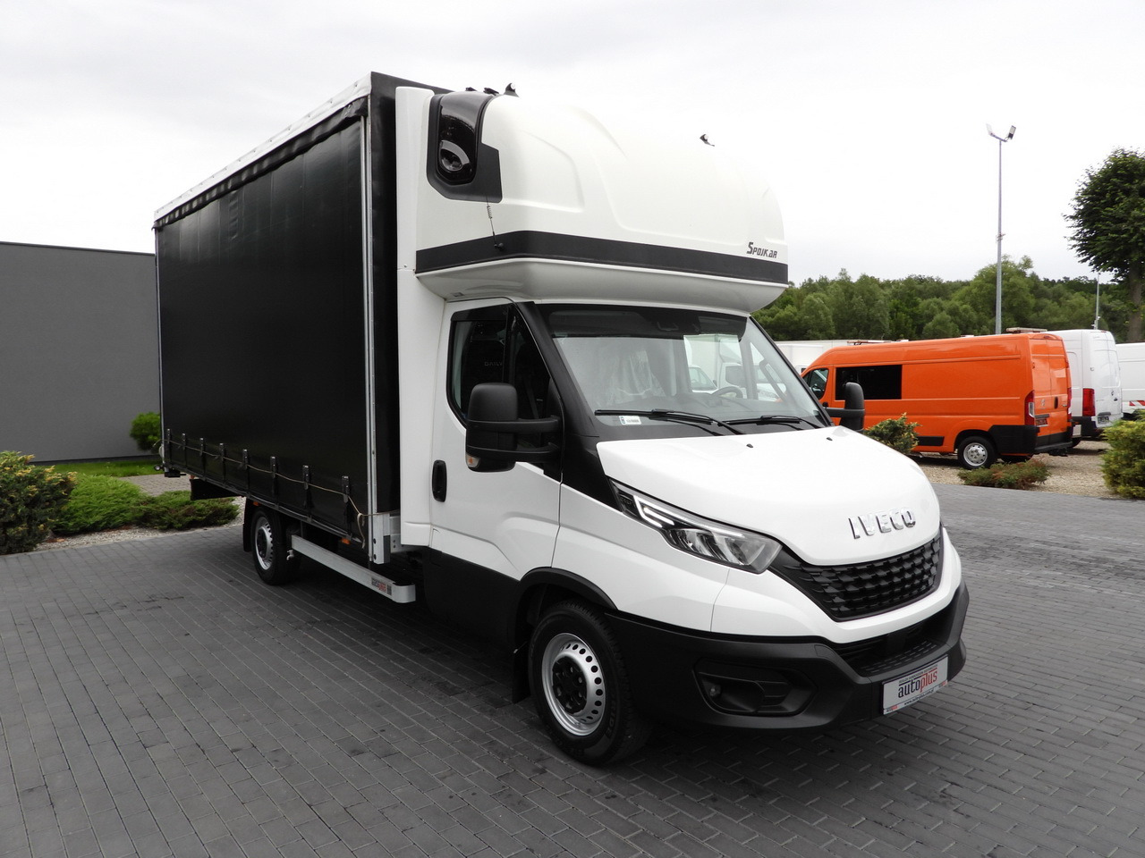IVECO DAILY 35S18 TARPAULIN 10 PALLETS WEBASTO CRUISE CONTROL NAVIGATION LED LIGHTS AIR CONDITIONING 180HP - شاحنة مغلقة بستائر جانبية: صورة 4 IVECO DAILY 35S18 TARPAULIN 10 PALLETS WEBASTO CRUISE CONTROL NAVIGATION LED LIGHTS AIR CONDITIONING 180HP - شاحنة مغلقة بستائر جانبية: صورة 4