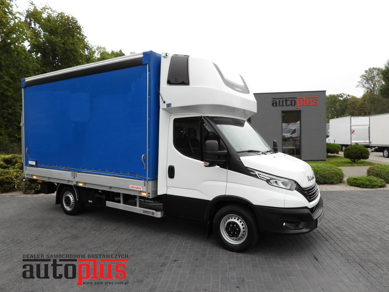 IVECO DAILY 35S18 TARPAULIN LIFT 8 PALLETS WEBASTO CRUISE CONTROL LED LIGHTS AIR CONDITIONING 180HP - شاحنة مغلقة بستائر جانبية: صورة 1 IVECO DAILY 35S18 TARPAULIN LIFT 8 PALLETS WEBASTO CRUISE CONTROL LED LIGHTS AIR CONDITIONING 180HP - شاحنة مغلقة بستائر جانبية: صورة 1