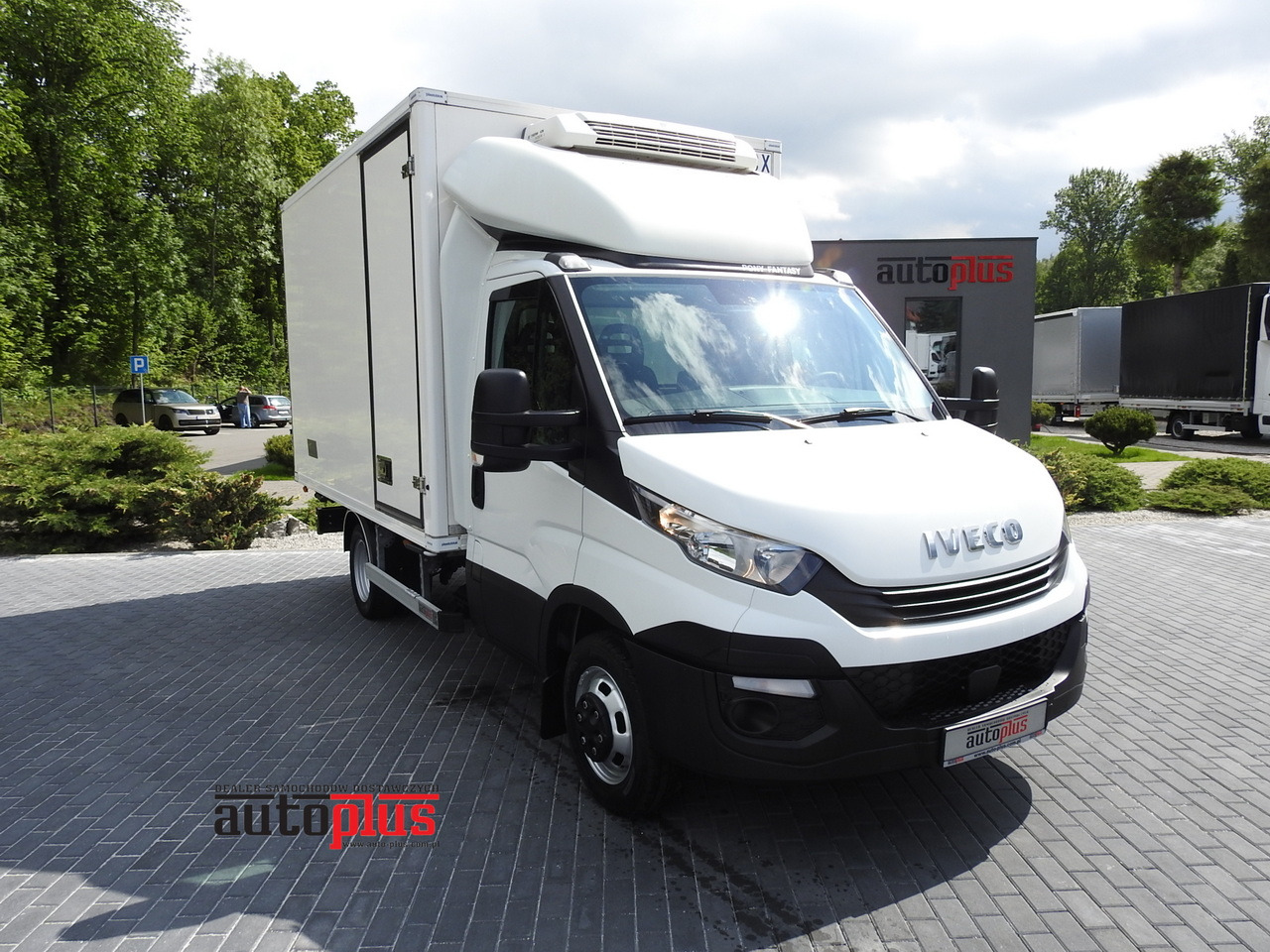 IVECO DAILY 50C15 REGRIGERATOR BOX -5*C POWER SUPPLY 230V AIR CONDITIONING TWIN WHEELS 150HP - شاحنة توصيل مبردة: صورة 1 IVECO DAILY 50C15 REGRIGERATOR BOX -5*C POWER SUPPLY 230V AIR CONDITIONING TWIN WHEELS 150HP - شاحنة توصيل مبردة: صورة 1