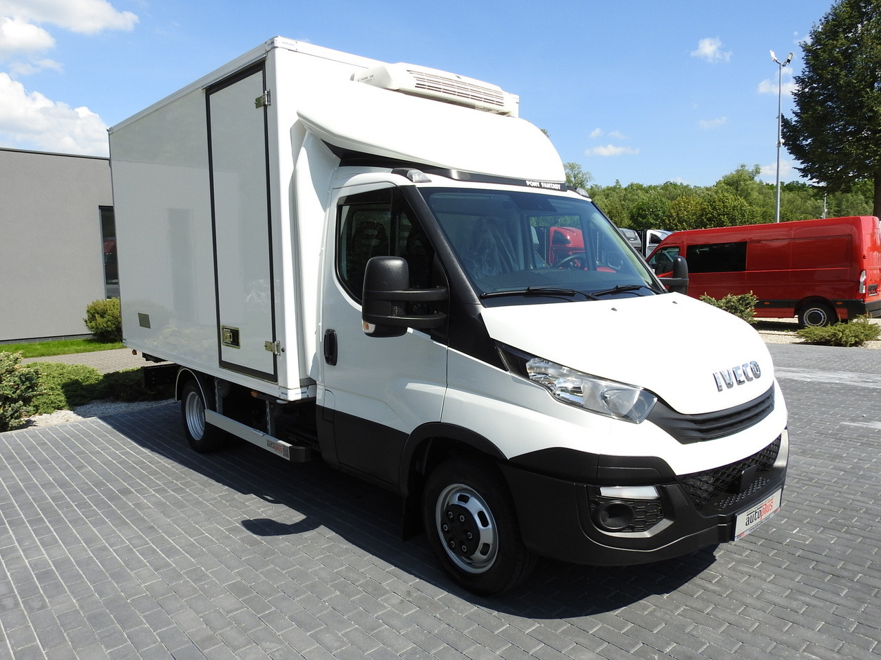 IVECO DAILY 50C15 REGRIGERATOR BOX -5*C POWER SUPPLY 230V AIR CONDITIONING TWIN WHEELS 150HP - شاحنة توصيل مبردة: صورة 4 IVECO DAILY 50C15 REGRIGERATOR BOX -5*C POWER SUPPLY 230V AIR CONDITIONING TWIN WHEELS 150HP - شاحنة توصيل مبردة: صورة 4