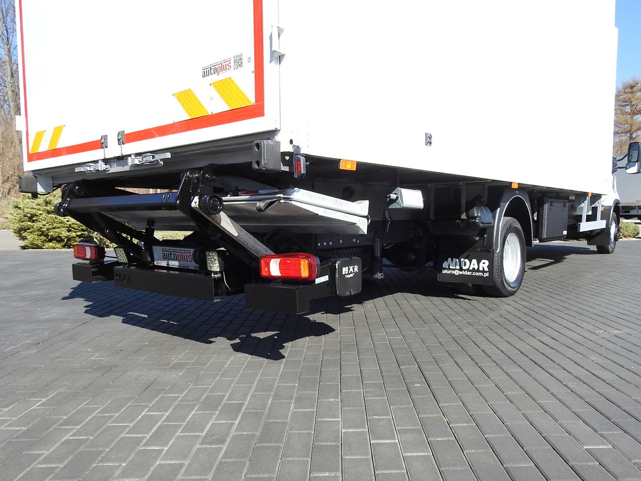 شاحنة بصندوق مغلق IVECO DAILY 70C18 BOX LIFT 14 PALLETS WEBASTO CRUISE CONTROL NAVIGATION LED LIGHTS TWIN WHEELS AIR CONDITIONING 180HP: صورة 30 شاحنة بصندوق مغلق IVECO DAILY 70C18 BOX LIFT 14 PALLETS WEBASTO CRUISE CONTROL NAVIGATION LED LIGHTS TWIN WHEELS AIR CONDITIONING 180HP: صورة 30