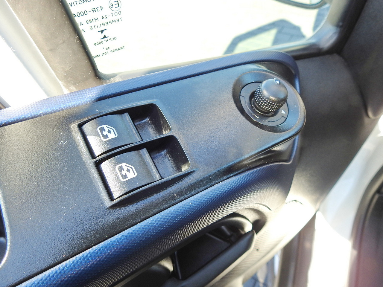 شاحنة بصندوق مغلق IVECO DAILY 70C18 BOX LIFT 14 PALLETS WEBASTO CRUISE CONTROL NAVIGATION LED LIGHTS TWIN WHEELS AIR CONDITIONING 180HP: صورة 32 شاحنة بصندوق مغلق IVECO DAILY 70C18 BOX LIFT 14 PALLETS WEBASTO CRUISE CONTROL NAVIGATION LED LIGHTS TWIN WHEELS AIR CONDITIONING 180HP: صورة 32