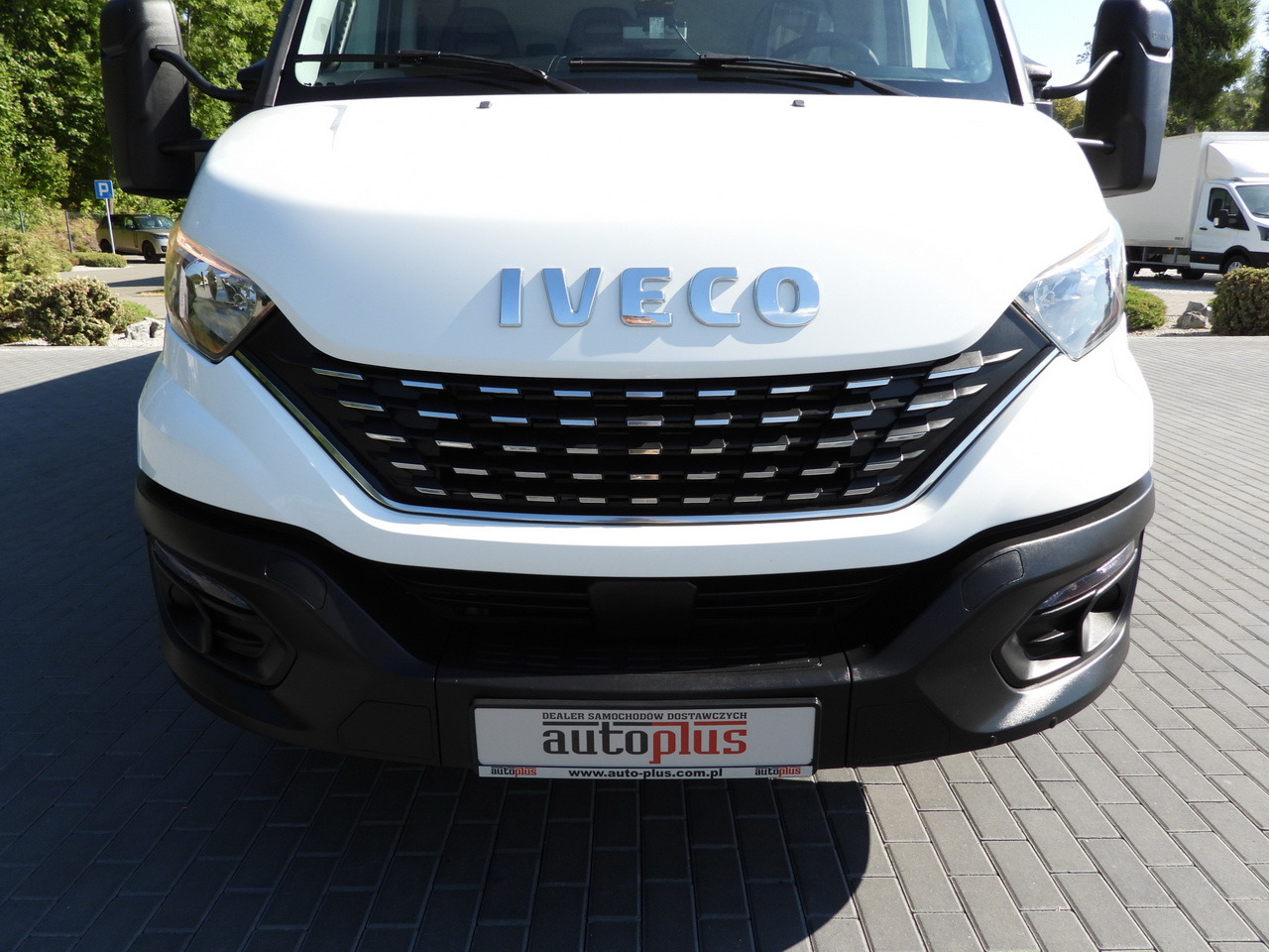 شاحنة بصندوق مغلق IVECO DAILY 72C18 LIFT 14 PALLETS CRUISE CONTROL PNEUMATICS AUTOMATIC TRANSMISSION HI-MATIC TWIN WHEELS AIR CONDITIONING  180HP: صورة 13