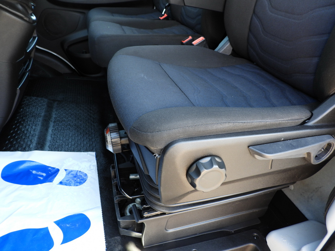 شاحنة بصندوق مغلق IVECO DAILY 72C18 LIFT 14 PALLETS CRUISE CONTROL PNEUMATICS AUTOMATIC TRANSMISSION HI-MATIC TWIN WHEELS AIR CONDITIONING  180HP: صورة 30