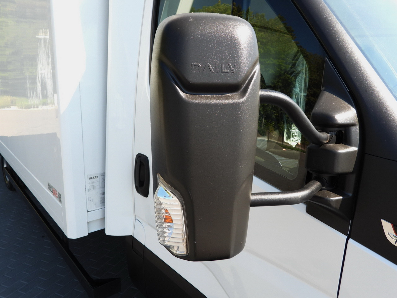 شاحنة صندوقية IVECO DAILY 72C18 LIFT 14 PALLETS CRUISE CONTROL PNEUMATICS AUTOMATIC TRANSMISSION HI-MATIC TWIN WHEELS AIR CONDITIONING  180HP: صورة 26