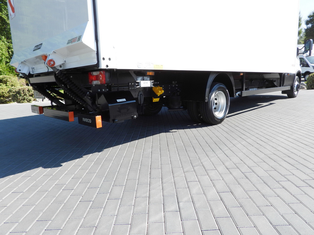 شاحنة بصندوق مغلق IVECO DAILY 72C18 LIFT 14 PALLETS CRUISE CONTROL PNEUMATICS AUTOMATIC TRANSMISSION HI-MATIC TWIN WHEELS AIR CONDITIONING  180HP: صورة 21