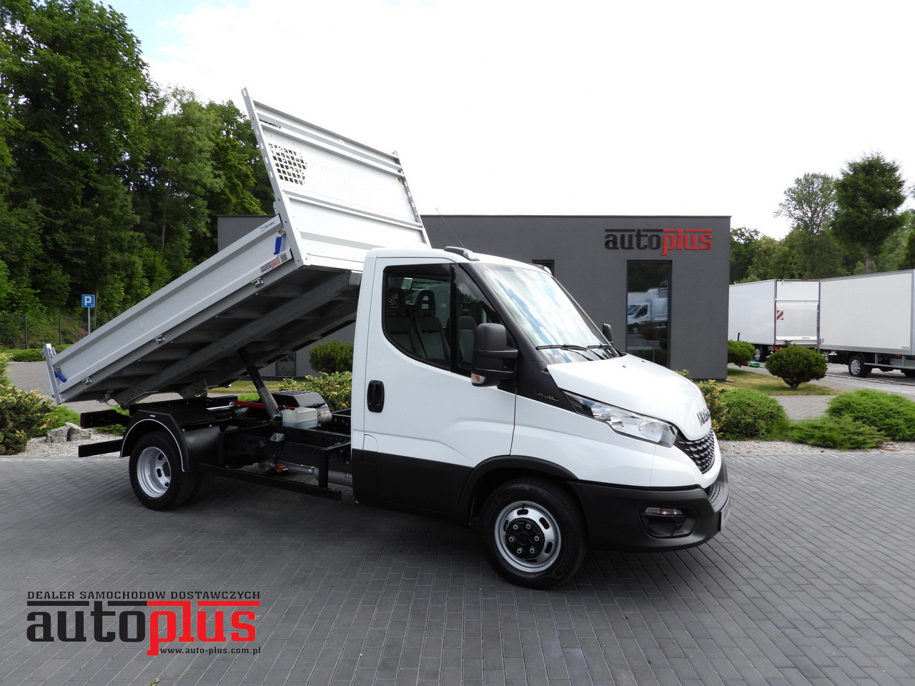 IVECO DAILY CRUISE CONTROL TWIN WHEELS AIR CONDITIONING 140HP - قلاب صغير: صورة 1 IVECO DAILY CRUISE CONTROL TWIN WHEELS AIR CONDITIONING 140HP - قلاب صغير: صورة 1