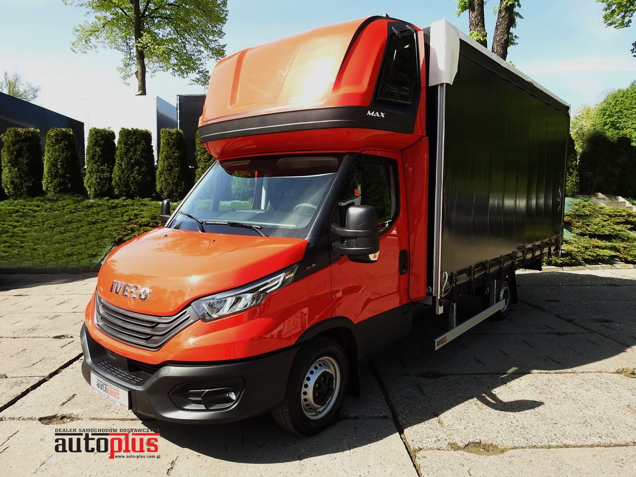IVECO DAILY NEW TARPAULIN 10 PALLETS WEBASTO CRUISE CONTROL NAVIGATION AIR CONDITIONING LED LIGHTS 180HP - شاحنة مغلقة بستائر جانبية: صورة 1 IVECO DAILY NEW TARPAULIN 10 PALLETS WEBASTO CRUISE CONTROL NAVIGATION AIR CONDITIONING LED LIGHTS 180HP - شاحنة مغلقة بستائر جانبية: صورة 1