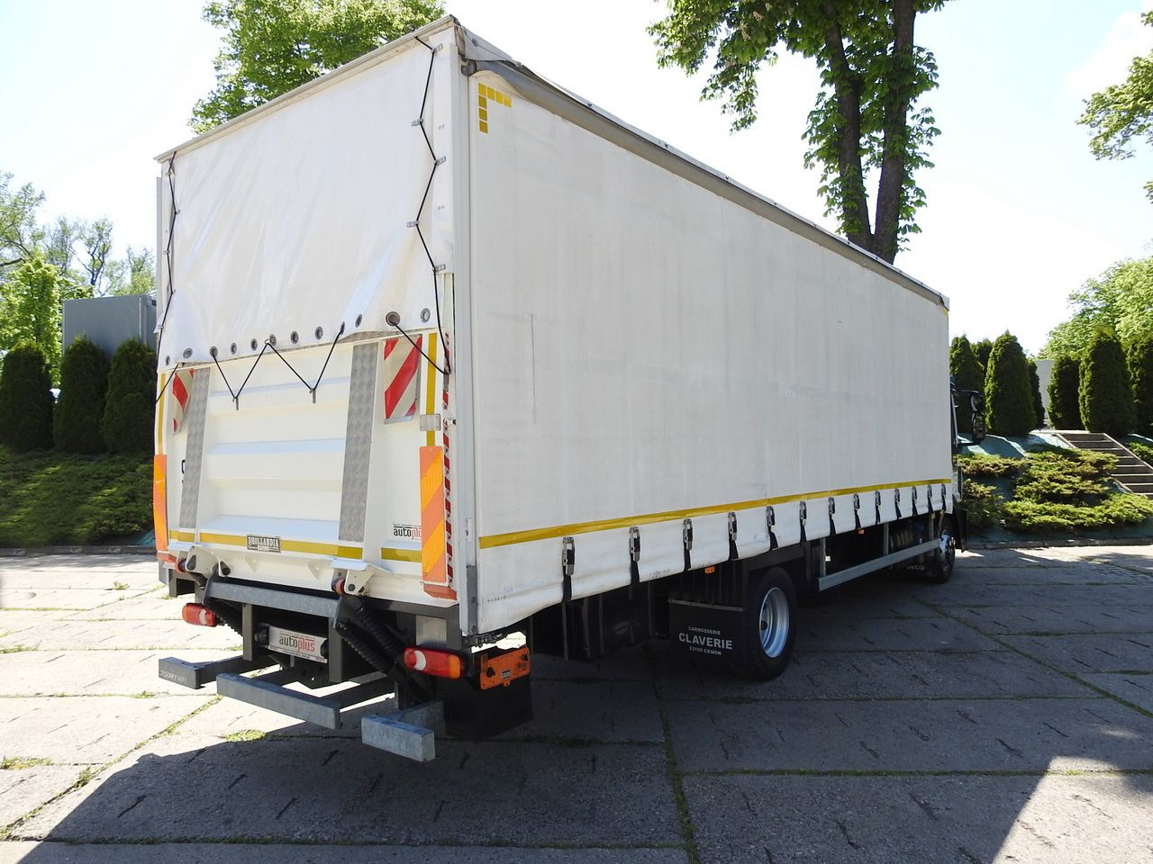 IVECO EUROCARGO 120 - 220 TARPAULIN LIFT 20 PALLETS LED LIGHTS AUTOMATIC TRANSMISSION HI-MATIC TWIN WHEELS AIR CONDITIONING 220HP - شاحنة ذات ستائر جانبية: صورة 3 IVECO EUROCARGO 120 - 220 TARPAULIN LIFT 20 PALLETS LED LIGHTS AUTOMATIC TRANSMISSION HI-MATIC TWIN WHEELS AIR CONDITIONING 220HP - شاحنة ذات ستائر جانبية: صورة 3
