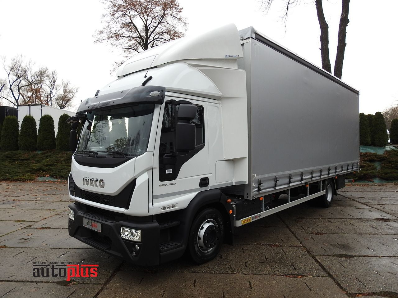 IVECO EUROCARGO 120-250 NEW TARPAULIN LIFT 18 PALLETS WEBASTO CRUISE CONTROL AIR CONDITIONING LED LIGHTS PNEUMATICS AUTOMATIC TRANSMISSION HI-MATIC 250HP - شاحنة مغلقة بستائر جانبية: صورة 1 IVECO EUROCARGO 120-250 NEW TARPAULIN LIFT 18 PALLETS WEBASTO CRUISE CONTROL AIR CONDITIONING LED LIGHTS PNEUMATICS AUTOMATIC TRANSMISSION HI-MATIC 250HP - شاحنة مغلقة بستائر جانبية: صورة 1