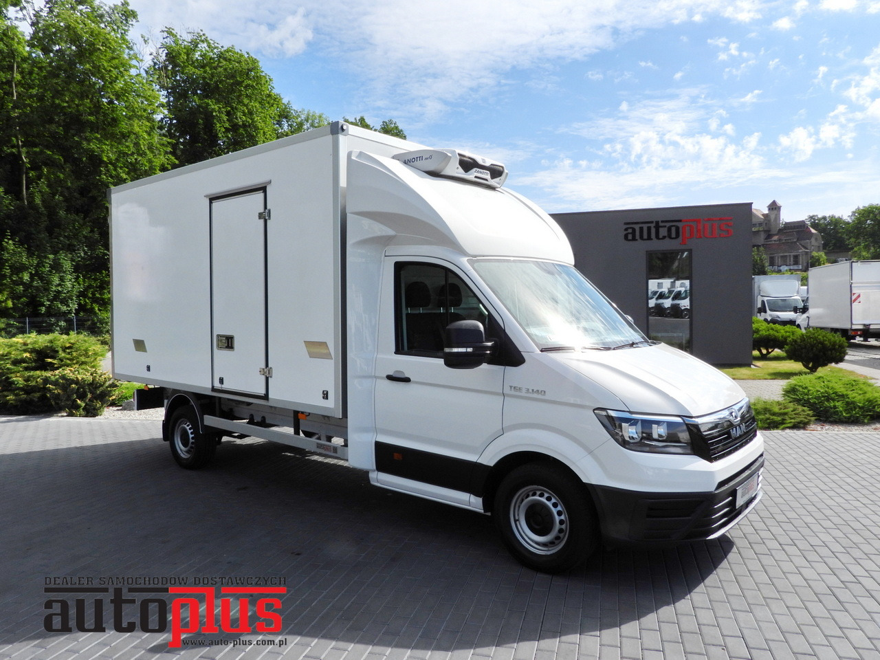 MAN TGE 3.140 REGRIGERATOR BOX -1*C 8 PALLETS HEATING FUNCTION CRUISE CONTROL PNEUMATICS AIR CONDITIONING 140HP - شاحنة توصيل مبردة: صورة 1 MAN TGE 3.140 REGRIGERATOR BOX -1*C 8 PALLETS HEATING FUNCTION CRUISE CONTROL PNEUMATICS AIR CONDITIONING 140HP - شاحنة توصيل مبردة: صورة 1