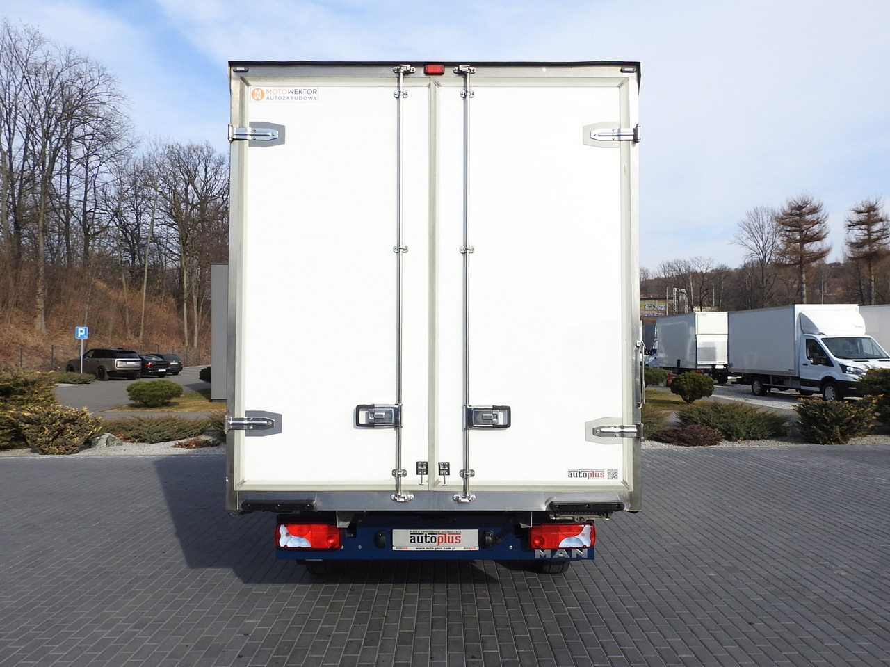 شاحنة توصيل مبردة MAN TGE 3.180 REGRIGERATOR BOX -5*C 8 PALLETS HEATING FUNCTION CRUISE CONTROL PNEUMATICS AIR CONDITIONING 180HP: صورة 11 شاحنة توصيل مبردة MAN TGE 3.180 REGRIGERATOR BOX -5*C 8 PALLETS HEATING FUNCTION CRUISE CONTROL PNEUMATICS AIR CONDITIONING 180HP: صورة 11