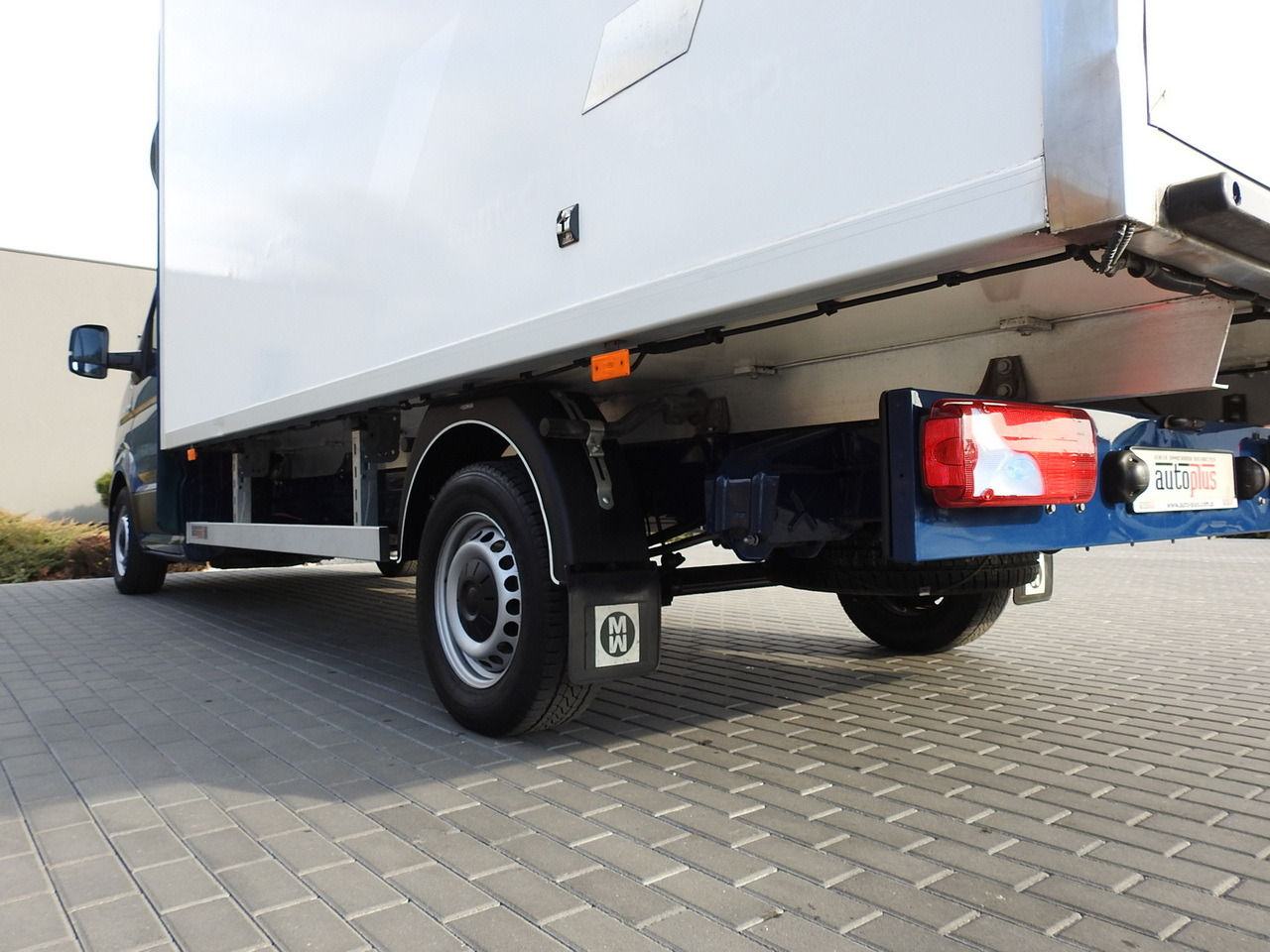 شاحنة توصيل مبردة MAN TGE 3.180 REGRIGERATOR BOX -5*C 8 PALLETS HEATING FUNCTION CRUISE CONTROL PNEUMATICS AIR CONDITIONING 180HP: صورة 16 شاحنة توصيل مبردة MAN TGE 3.180 REGRIGERATOR BOX -5*C 8 PALLETS HEATING FUNCTION CRUISE CONTROL PNEUMATICS AIR CONDITIONING 180HP: صورة 16