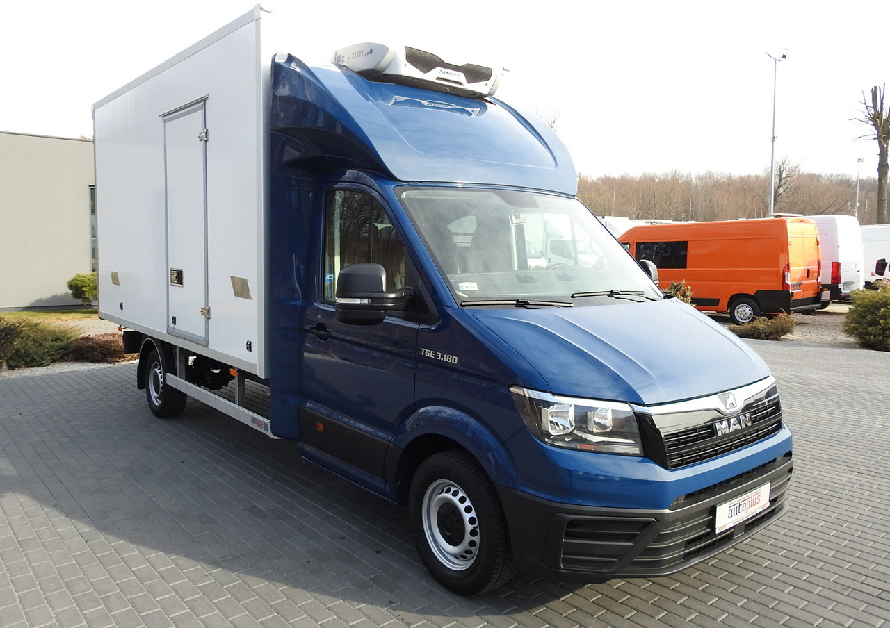 MAN TGE 3.180 REGRIGERATOR BOX -5*C 8 PALLETS HEATING FUNCTION CRUISE CONTROL PNEUMATICS AIR CONDITIONING 180HP - شاحنة توصيل مبردة: صورة 4 MAN TGE 3.180 REGRIGERATOR BOX -5*C 8 PALLETS HEATING FUNCTION CRUISE CONTROL PNEUMATICS AIR CONDITIONING 180HP - شاحنة توصيل مبردة: صورة 4