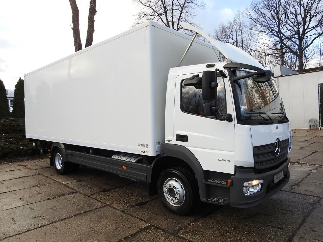 MERCEDES ATEGO 12.24 BOX LIFT 18 PALLETS CRUISE CONTROL AUTOMATIC TRANSMISSION TWIN WHEELS AIR CONDITIONING 240HP - شاحنة بصندوق مغلق: صورة 4 MERCEDES ATEGO 12.24 BOX LIFT 18 PALLETS CRUISE CONTROL AUTOMATIC TRANSMISSION TWIN WHEELS AIR CONDITIONING 240HP - شاحنة بصندوق مغلق: صورة 4