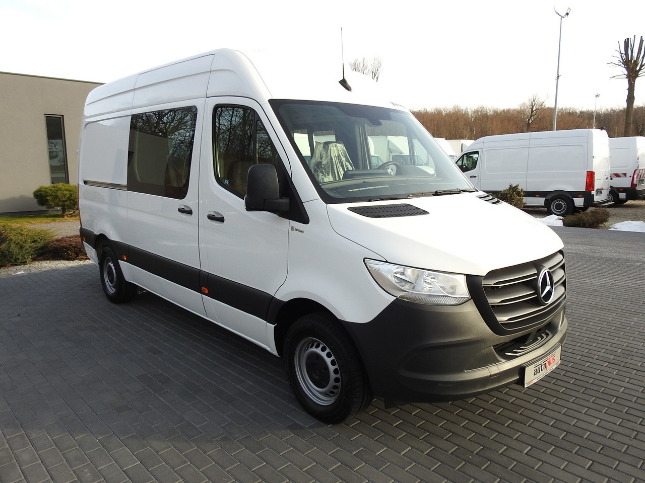 MERCEDES SPRINTER 314 BOX DELIVERY VAN 6 SEATS CRUISE CONTROL AIR CONDITIONING 140HP - فان: صورة 4 MERCEDES SPRINTER 314 BOX DELIVERY VAN 6 SEATS CRUISE CONTROL AIR CONDITIONING 140HP - فان: صورة 4